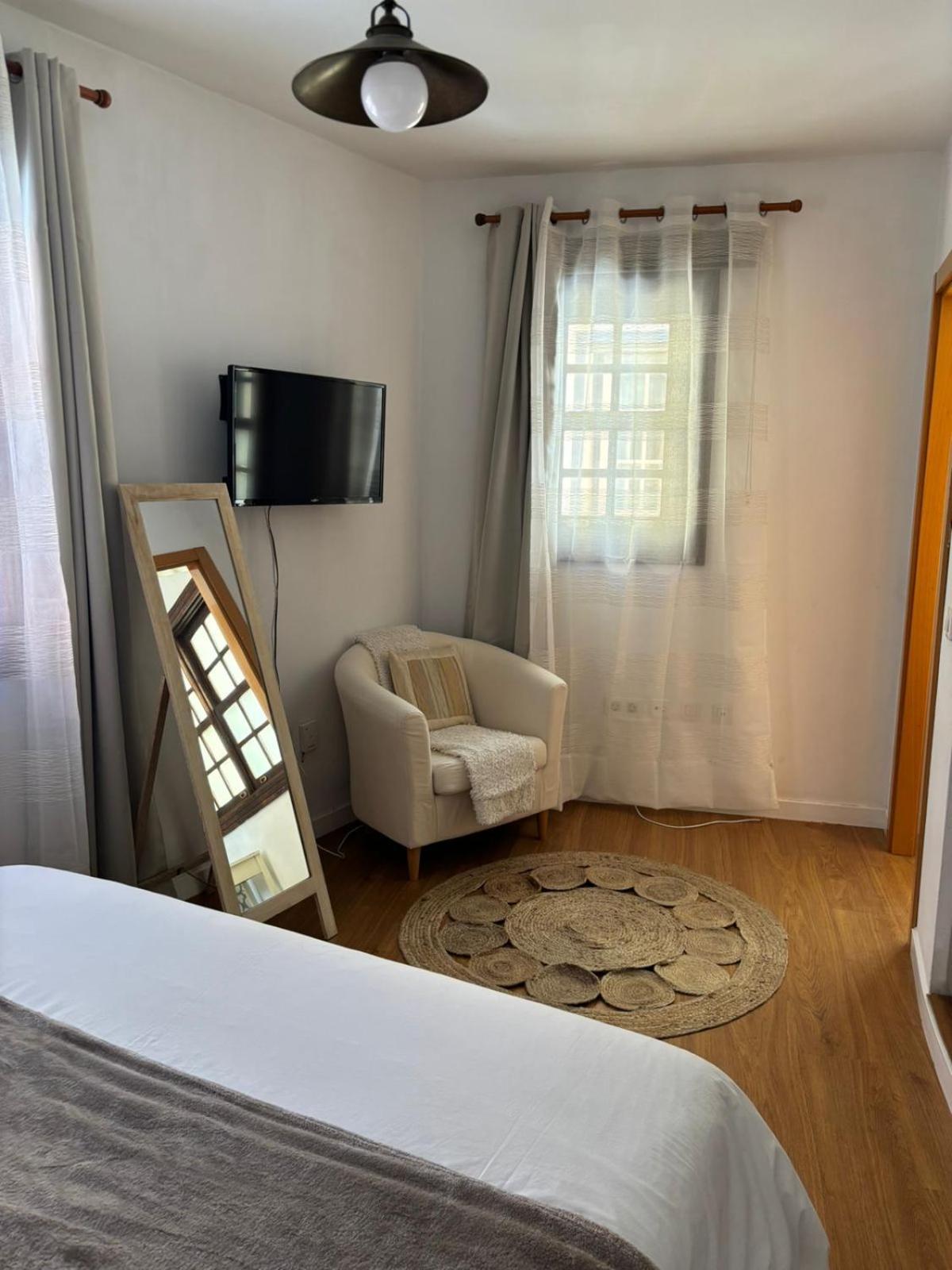 Agradable Casa Con Terraza Apartment Las Lagunas Exterior photo
